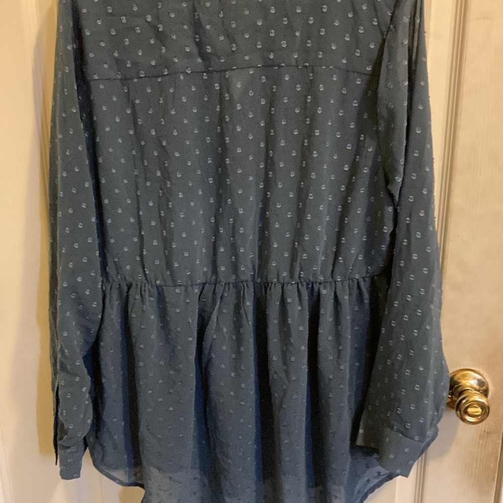 Chiffon High-Low Top - Picture 3 of 3
